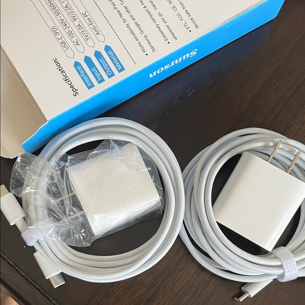 2 Sunrson 20W USB-C Fast Charger with 10ft Cable - Picture 4 of 7